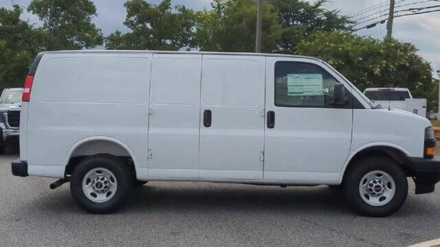 2025 GMC Savana 2500