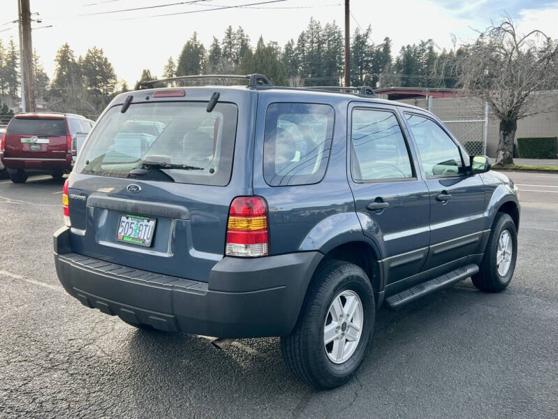 2005 Ford Escape XLS