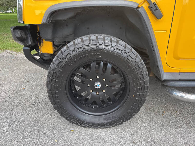 2004 HUMMER H2 Lux Series