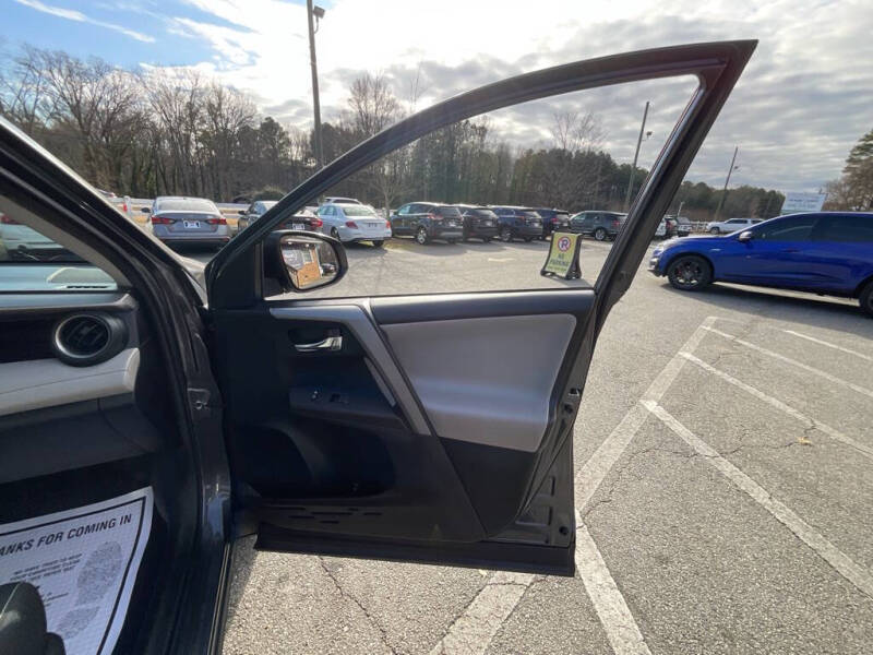 2017 Toyota RAV4 XLE