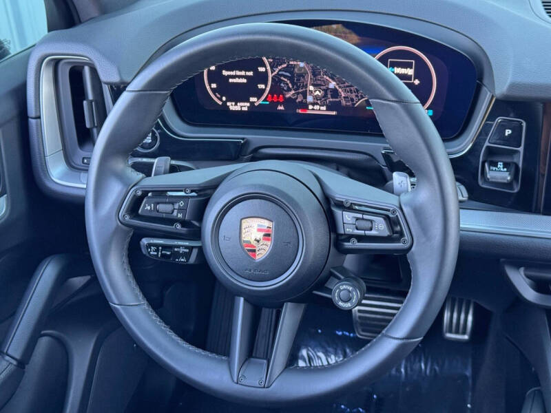 2024 Porsche Cayenne S