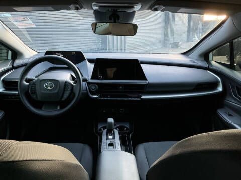 2024 Toyota Prius LE