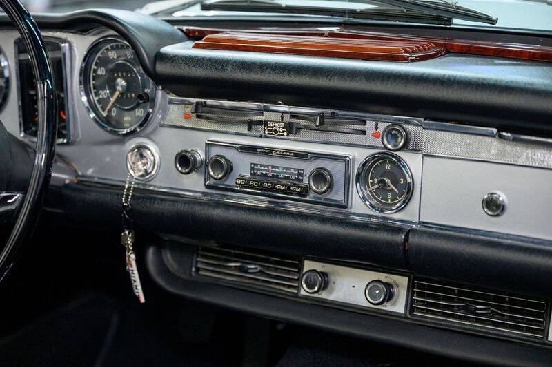 1970 Mercedes-Benz 280-Class