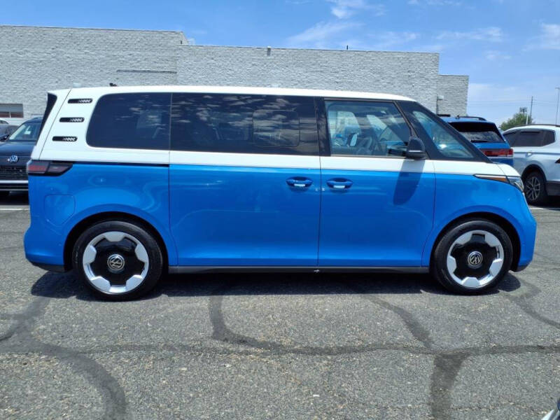 2025 Volkswagen ID. Buzz Pro S Plus