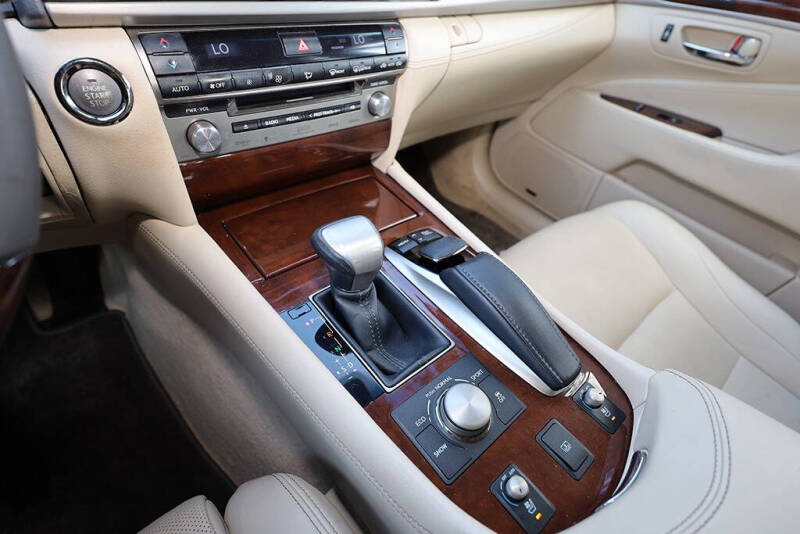 2014 Lexus LS 460