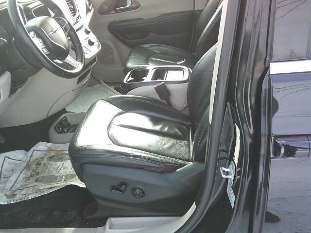 2017 Chrysler Pacifica Touring Plus