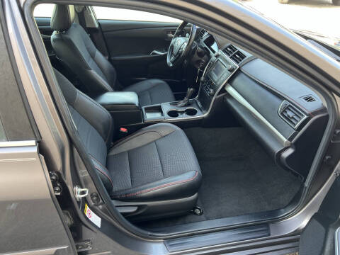2015 Toyota Camry SE