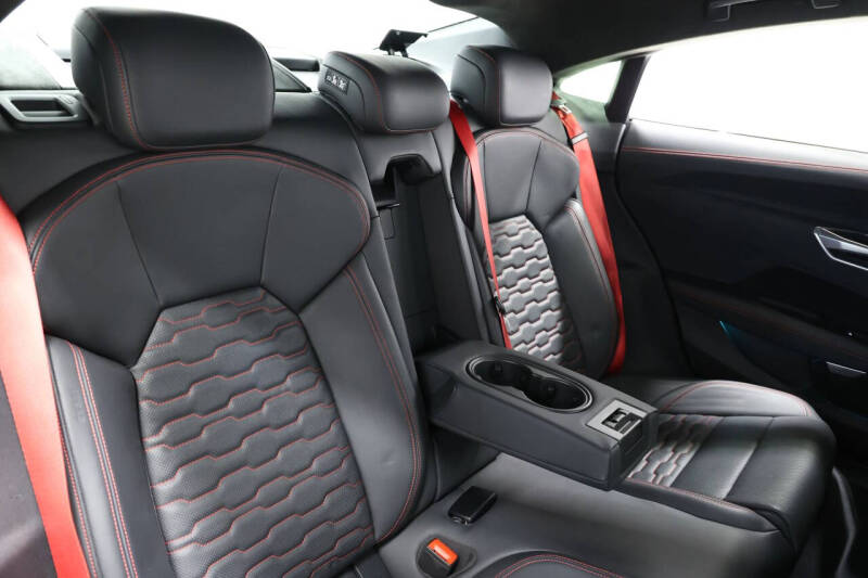 2022 Audi RS e-tron GT quattro