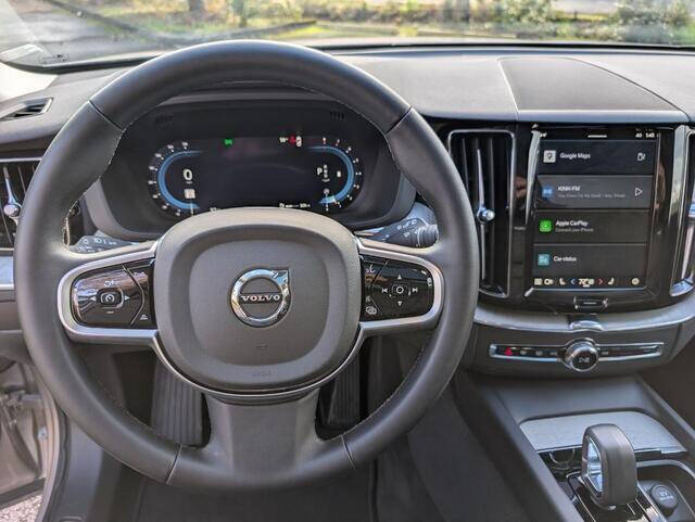 2025 Volvo XC60 B5 Plus Dark Theme