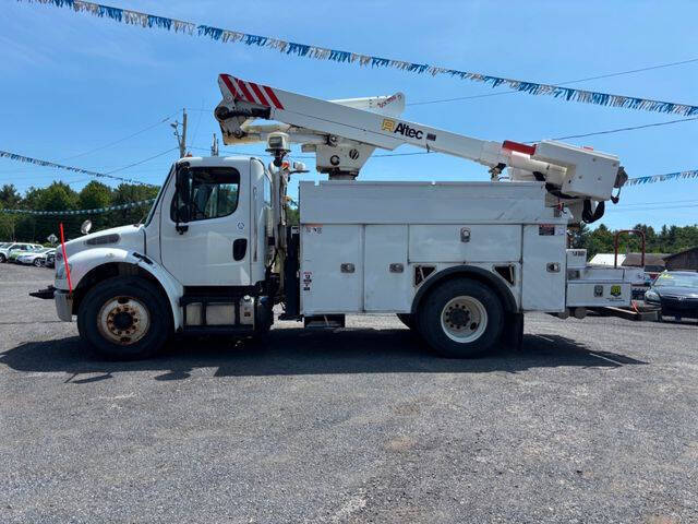 2017 Freightliner M2 106