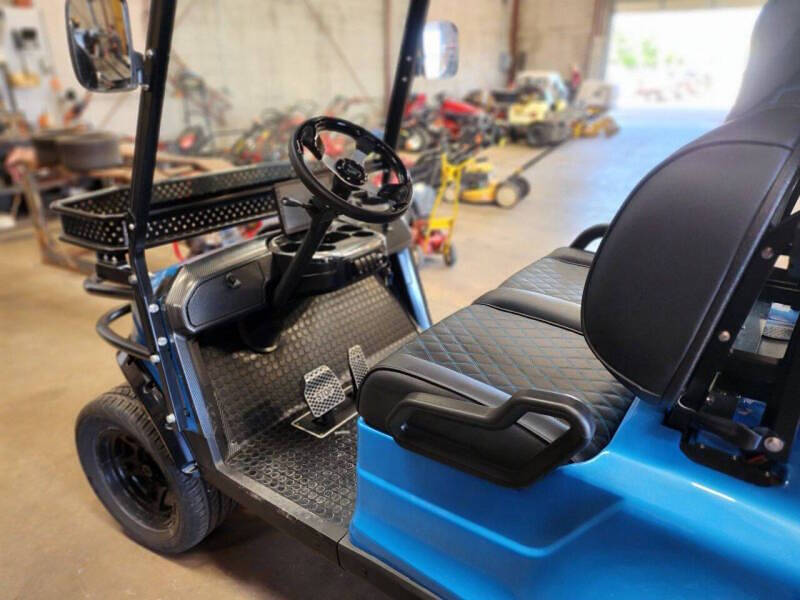 2025 Epic Carts E40L