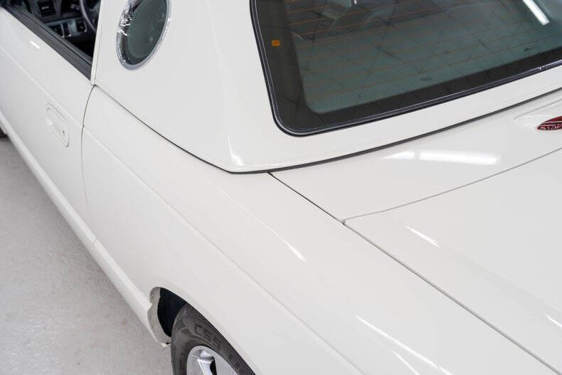 2002 Ford Thunderbird Deluxe