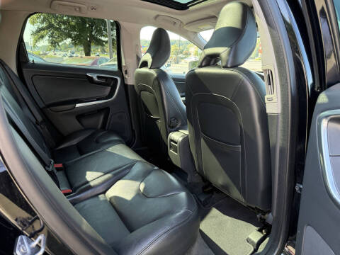 2015 Volvo XC60 T5 Drive-E Premier Plus