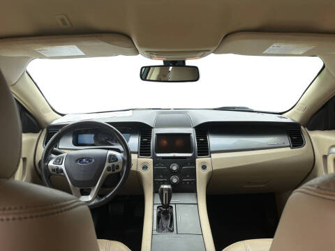 2015 Ford Taurus SEL