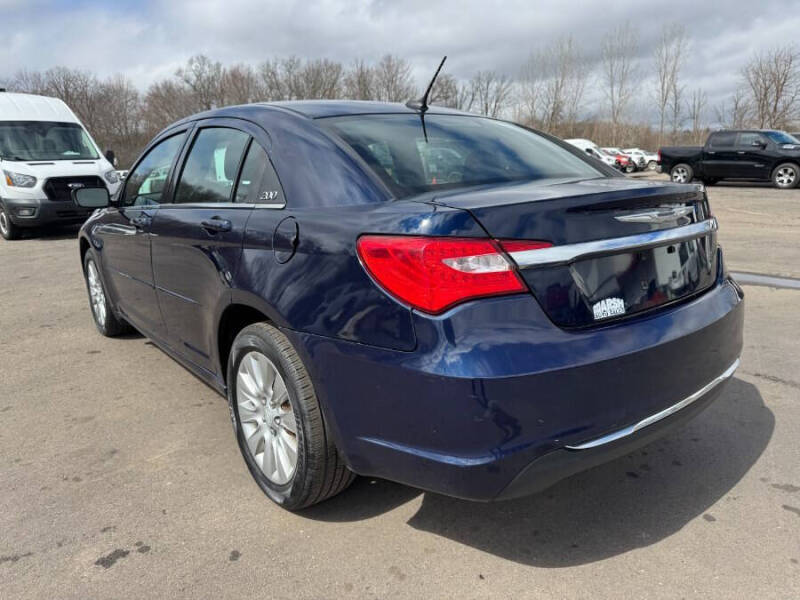2014 Chrysler 200 LX
