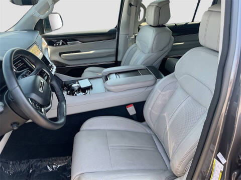 2023 Jeep Grand Wagoneer