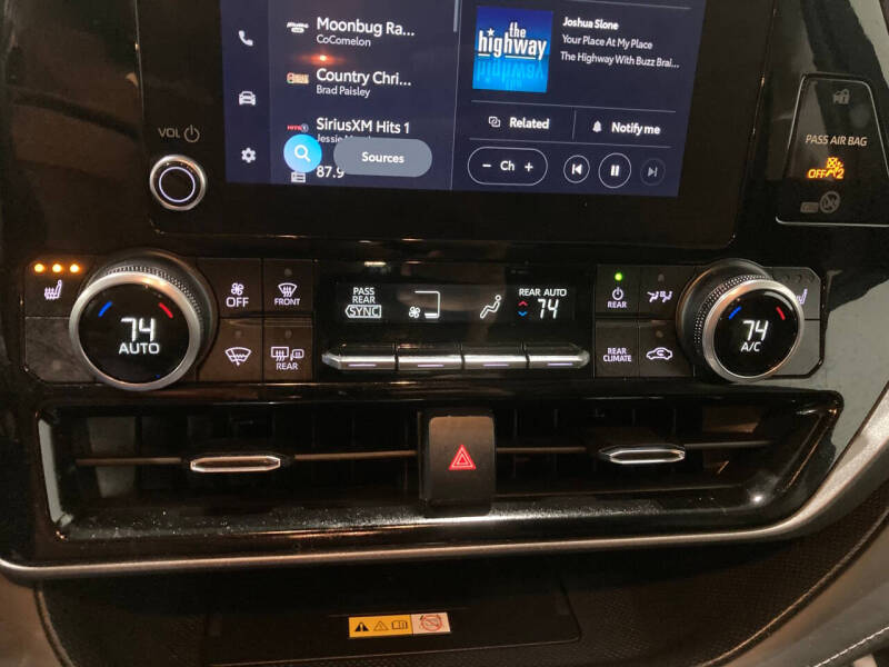 2023 Toyota Highlander XLE