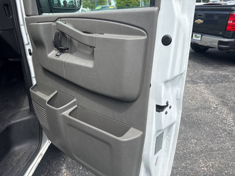 2017 Chevrolet Express LS 2500