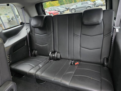 2016 Cadillac Escalade Luxury Collection