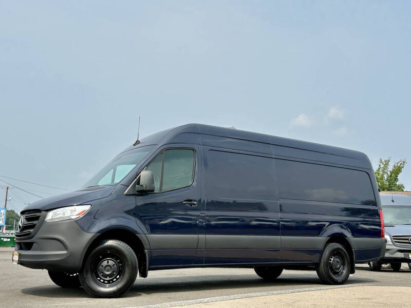 2020 Mercedes-Benz Sprinter Cargo Van Base's photo