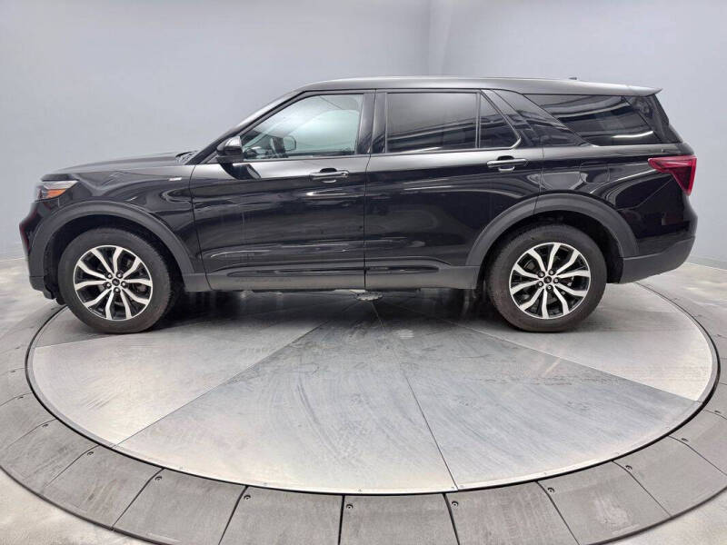 2022 Ford Explorer ST-Line
