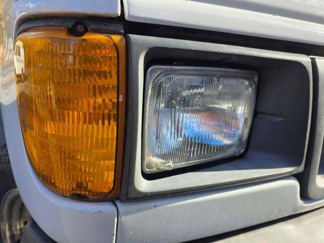 2005 Ford E-Series E-250