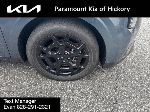 2025 Kia Carnival SX