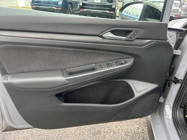 2024 Volkswagen Golf GTI 380 S