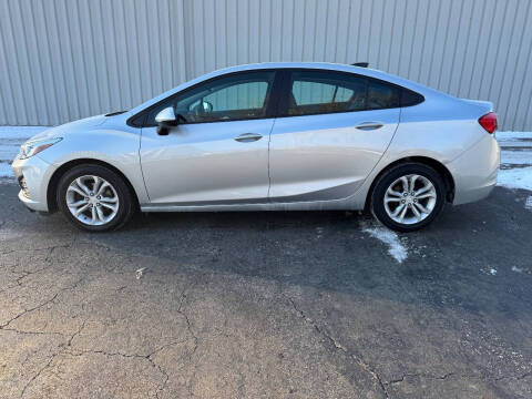 2019 Chevrolet Cruze for sale at Lansing Auto Mart in Lansing KS