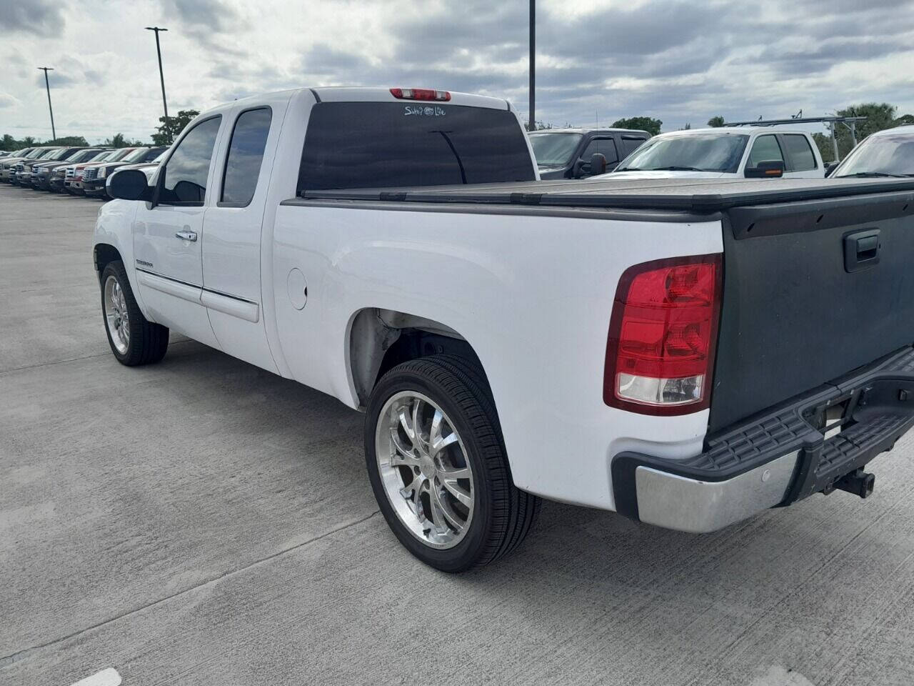 2012 GMC Sierra Pickup - $9,950