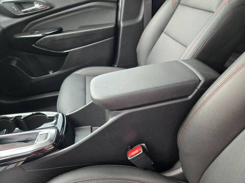 2025 Chevrolet Trax RS