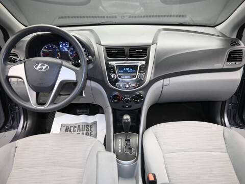 2017 Hyundai Accent SE