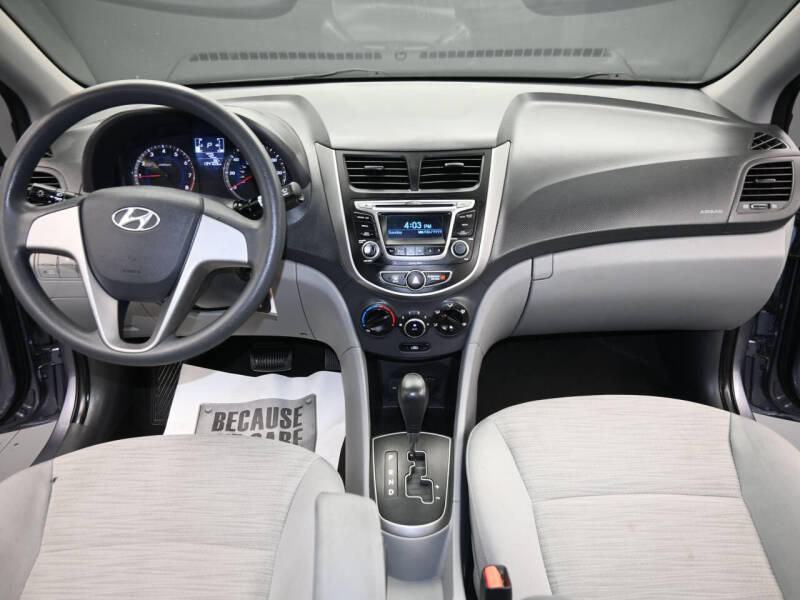 2017 Hyundai Accent SE