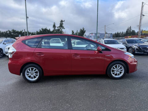 2012 Toyota Prius v Five