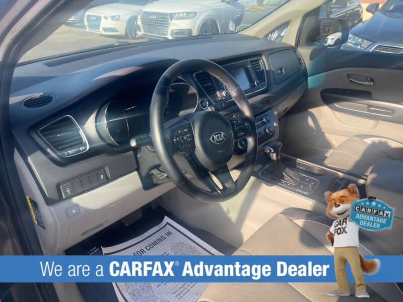 2017 Kia Sedona LX