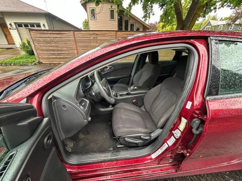 2015 Chrysler 200 Limited