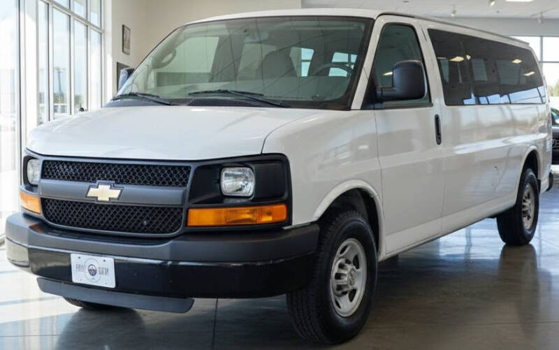2013 Chevrolet Express LS's photo