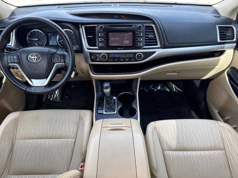 2014 Toyota Highlander LE Plus