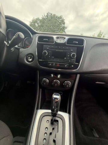 2013 Chrysler 200 Touring
