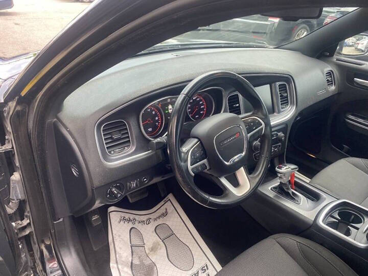 2017 Dodge Charger SXT