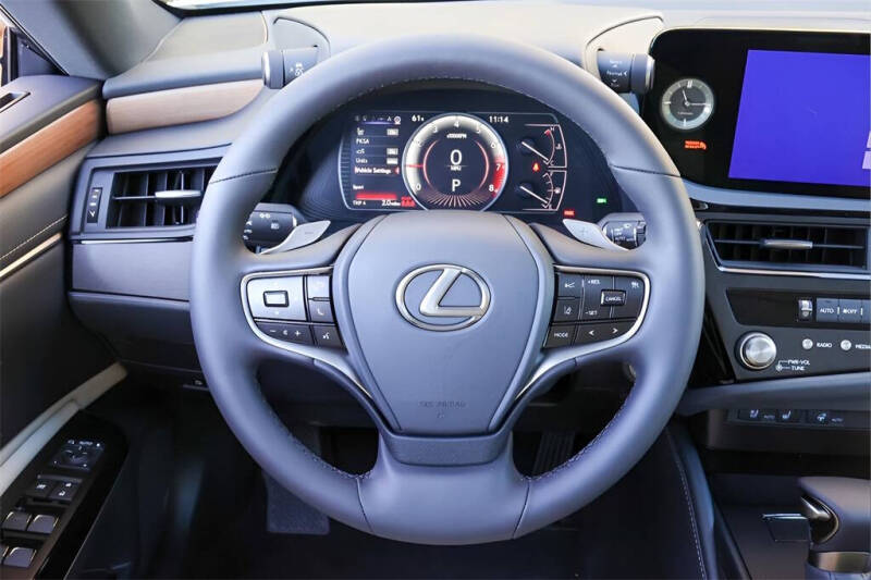 2025 Lexus ES 350