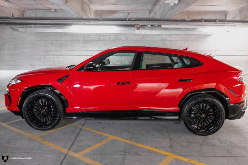 2025 Lamborghini Urus SE