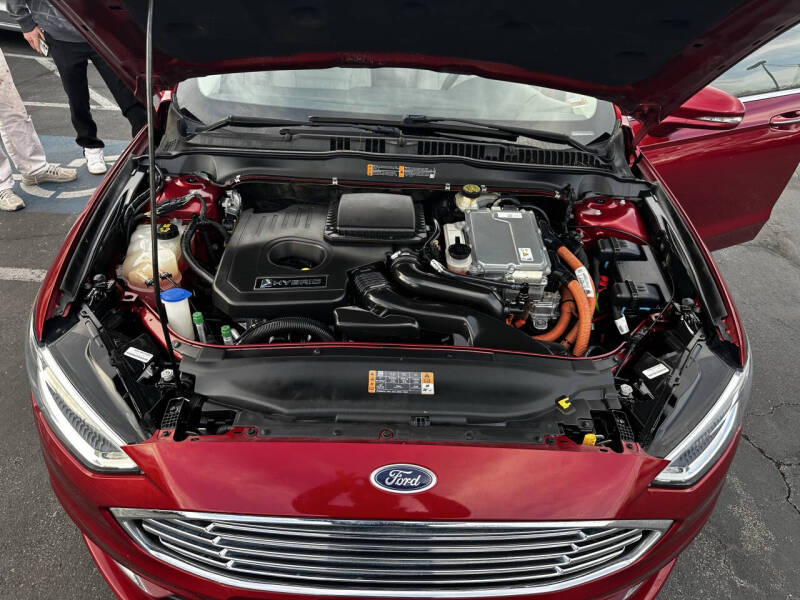 2017 Ford Fusion Hybrid SE