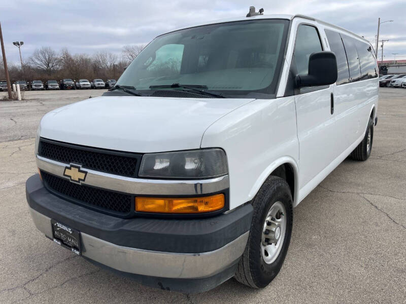 2017 Chevrolet Express Passenger LS's photo