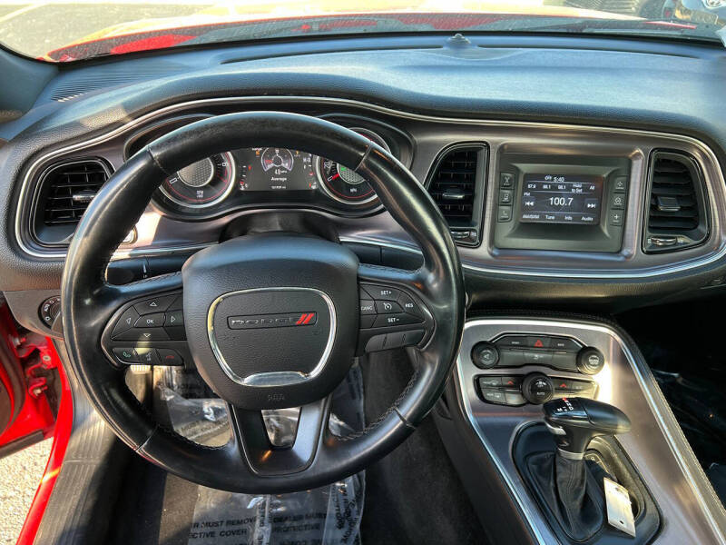 2015 Dodge Challenger SXT