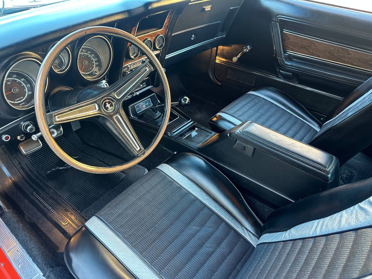 1973 Ford Mustang 32