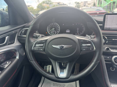 2022 Genesis G70 3.3T Standard