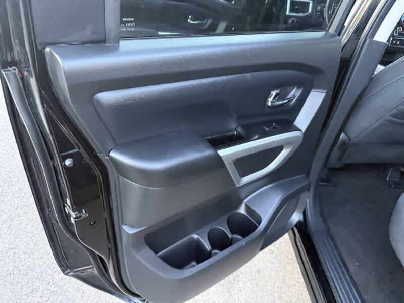 2018 Nissan Titan SV