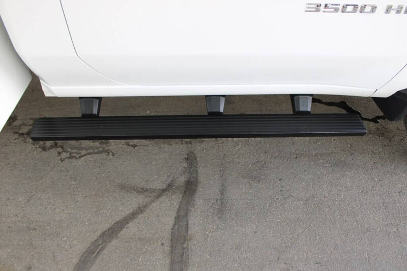 2024 Chevrolet Silverado 3500HD CC