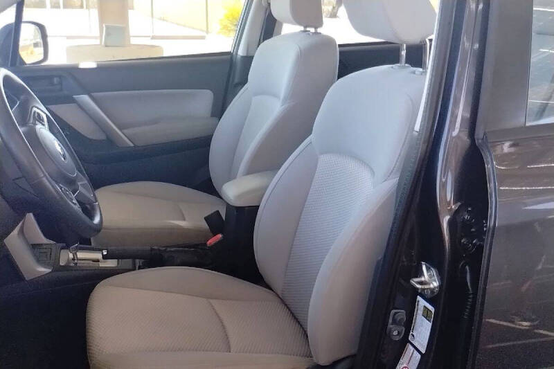 2017 Subaru Forester 2.5i